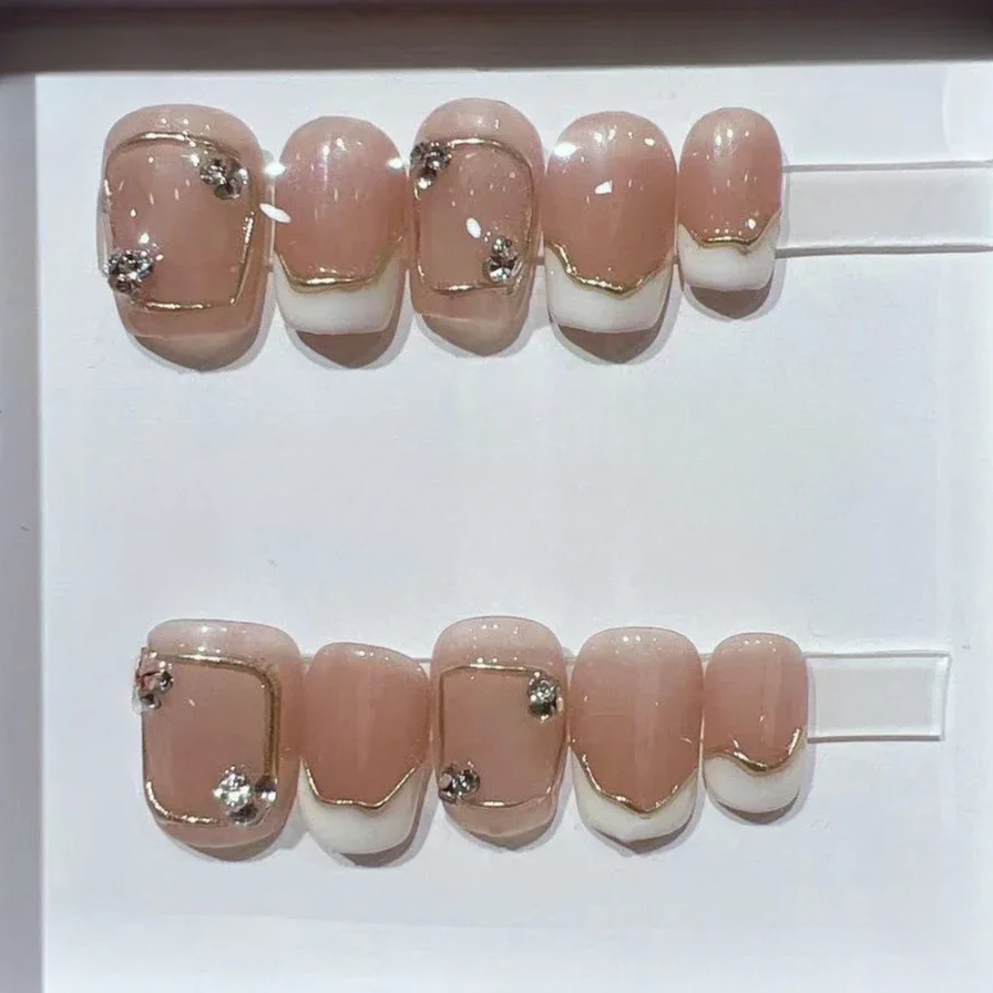 Nail Art Simple - 10 pezzi quadrati corti francesi fatti