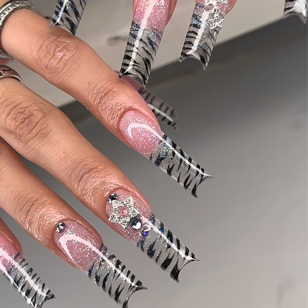 Nail Art Zebra - Set di 24 Unghie Finte Lunghe
