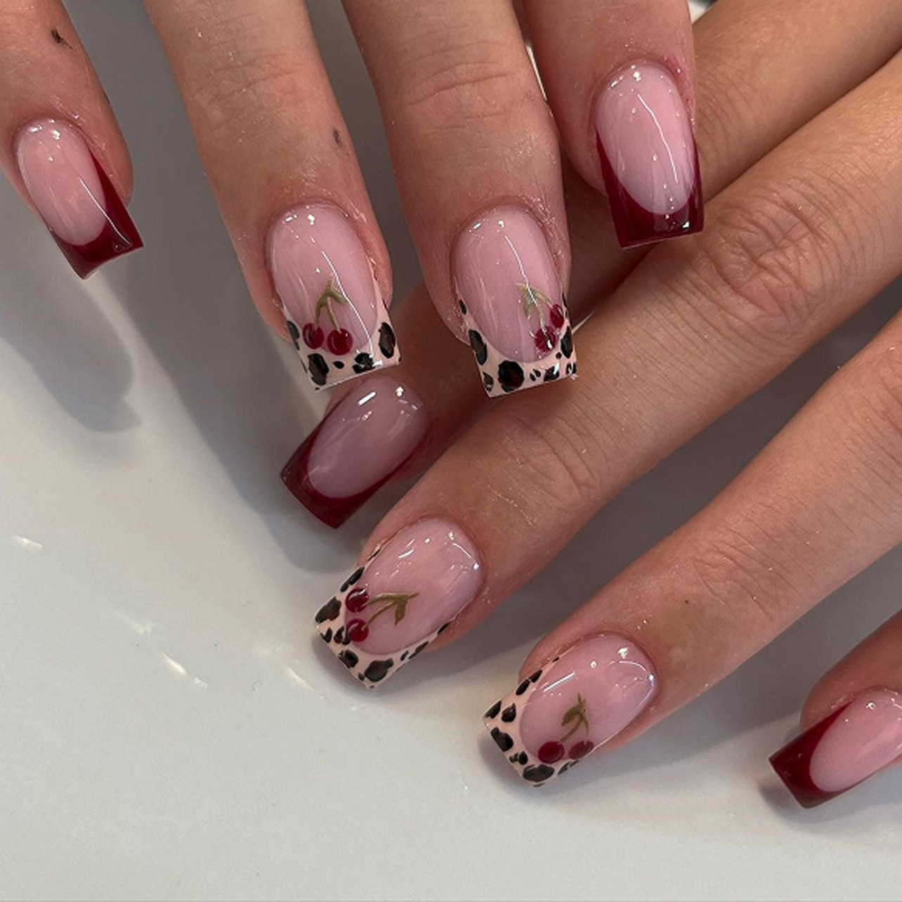 24 Pezzi di Unghie Finte Adesi - Nail Art Zebra recensione e prezzo