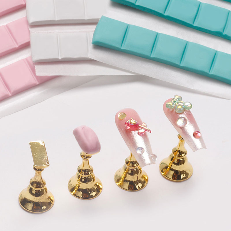 1 confezione di colla adesiva  - Nail Art Rame recensione e prezzo