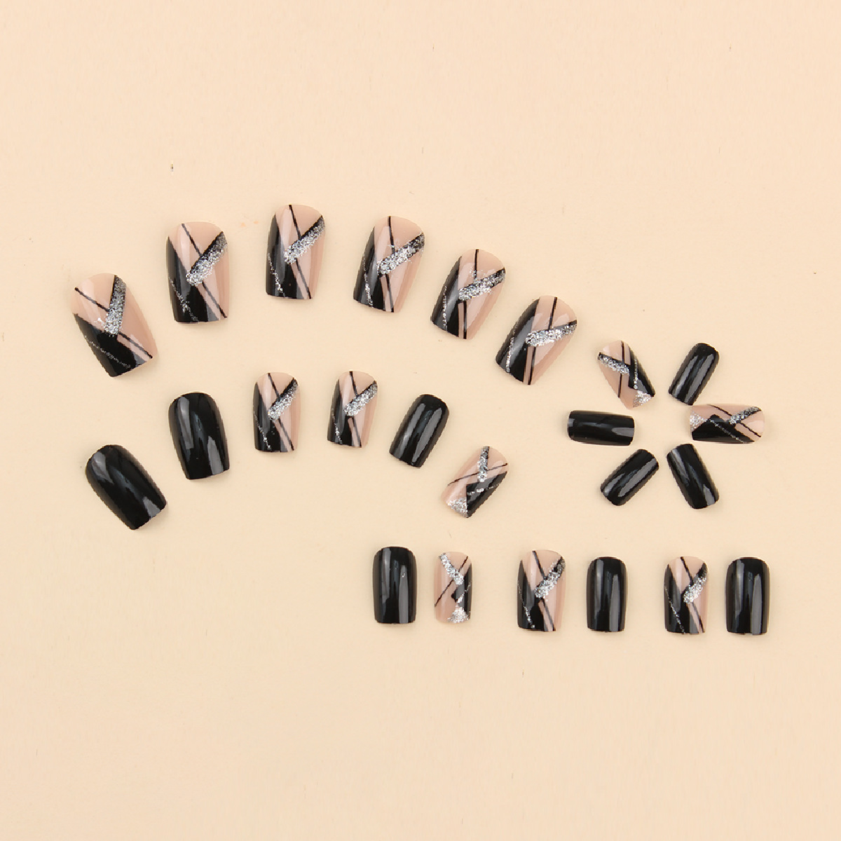 24 pezzi quadrati neri copertu - Nail Art Simple recensione e prezzo