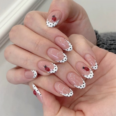 Set di 24 Unghie Finte a Mando - Nail Art Simple recensione e prezzo