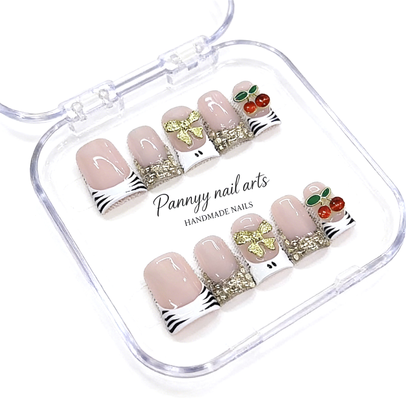 Unghie Finte a Pressione Duck  - Nail Art Zebra recensione e prezzo