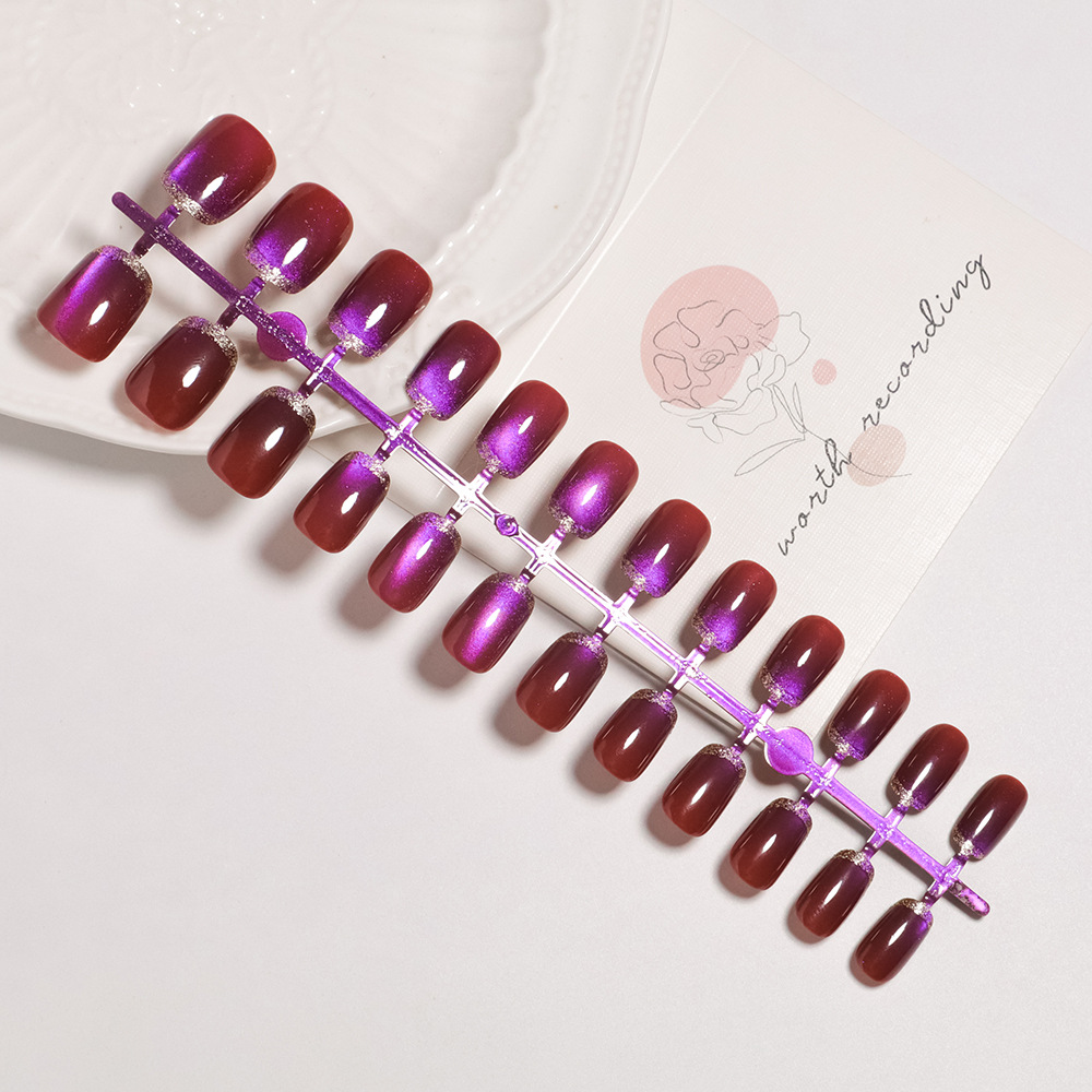 Unghie finte corte e quadrate  - Nail Art Full Cat Eye recensione e prezzo