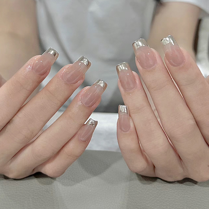 24 Pezzi Unghie Finte a Pressi - Nail Art Simple recensione e prezzo