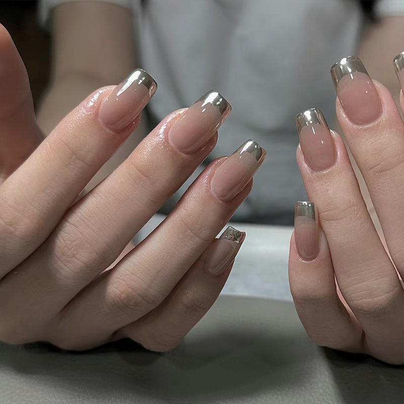 24 Pezzi Unghie Finte a Pressi - Nail Art Simple recensione e prezzo