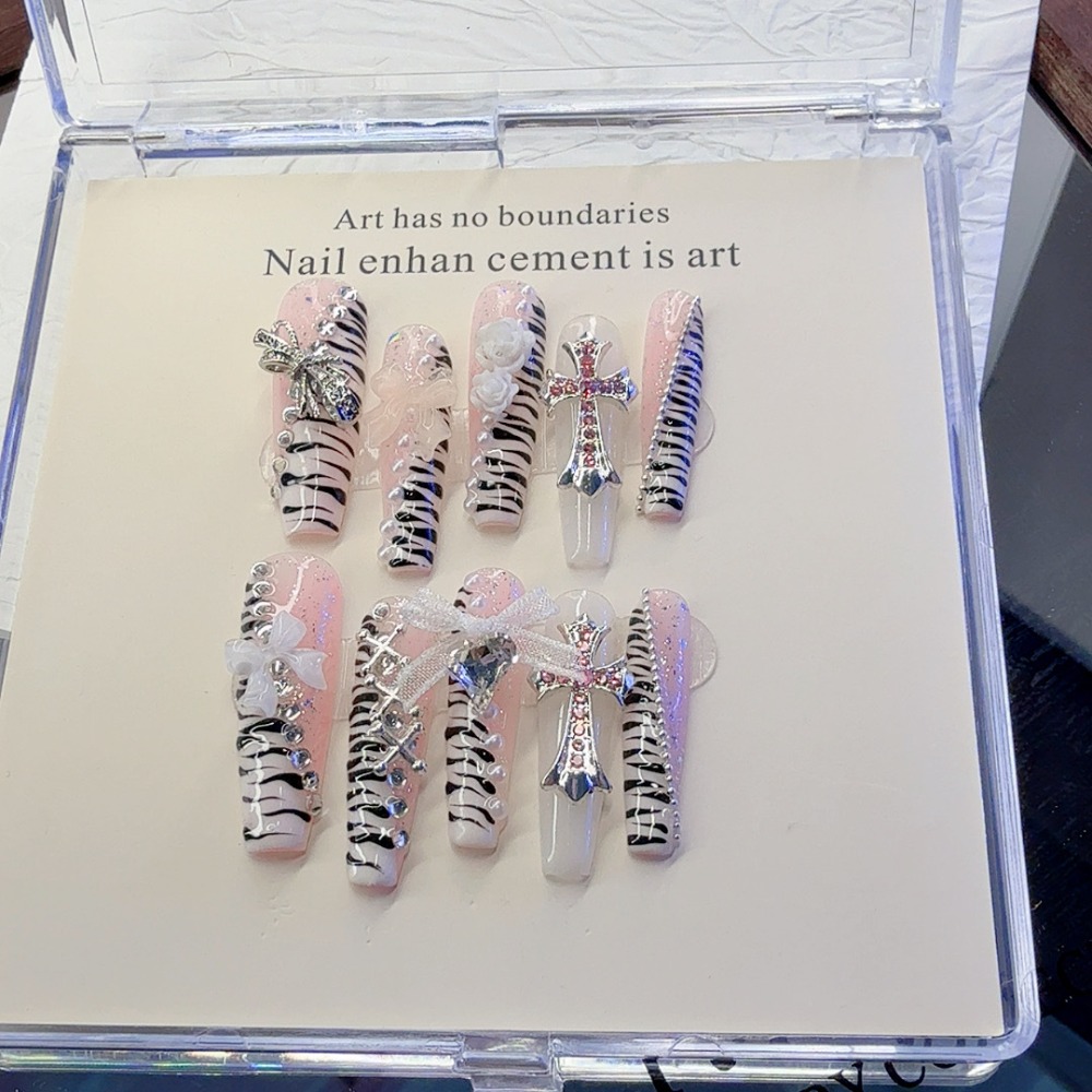 10 Pezzi Unghie Finte Y2K Rosa - Nail Art Zebra recensione e prezzo